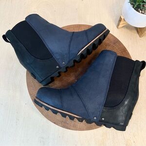 Sorel Joan of Arctic Wedge II Chelsea Boots - Navy & Black Nubuck - Women’s 7